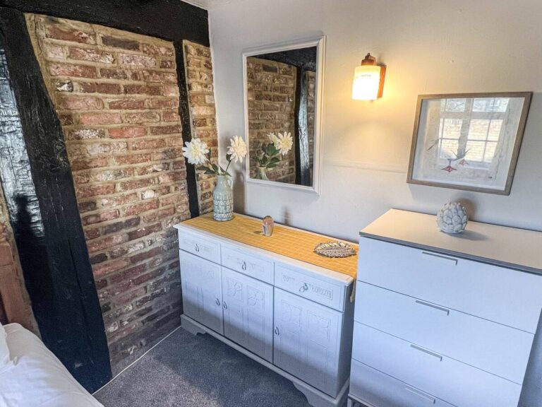 b08a2311-6884-4160-8dbc-0b33b20d6e7b